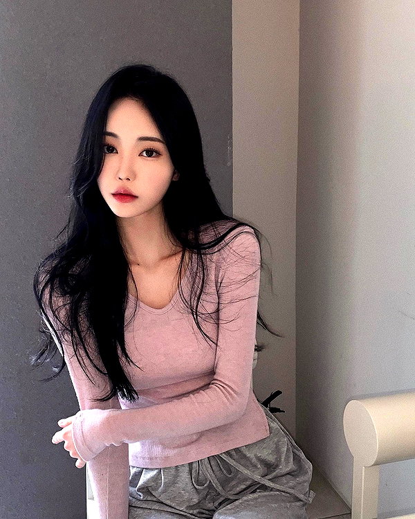 daxbin instagram image archive image