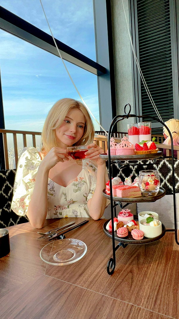 peachmilky_ instagram image archive image