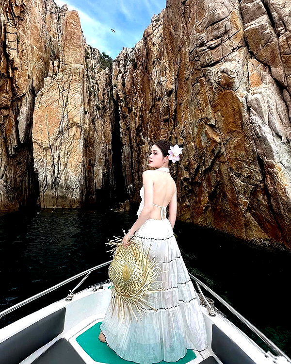 lyhythuedoxinh instagram image archive image