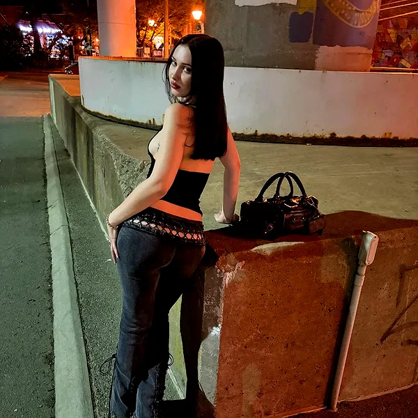 chica.niebla instagram image archive image