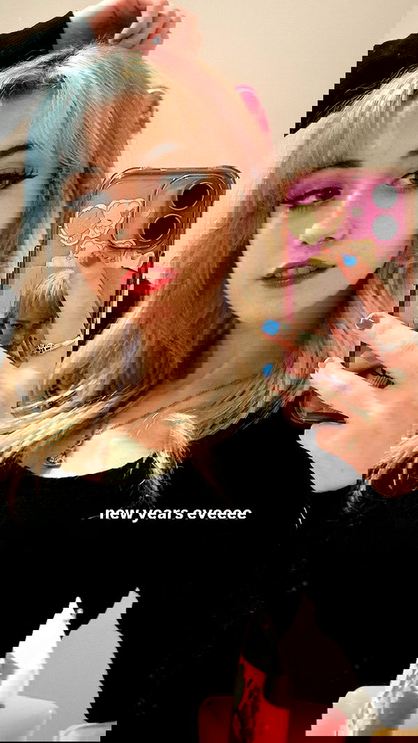 iluvmeww iluvmeww archive image