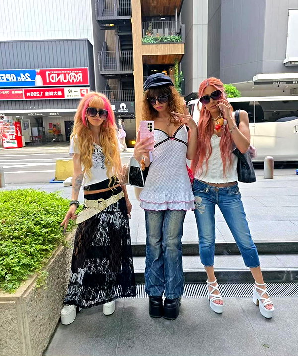 Archived image from @piyokoblog on Instagram