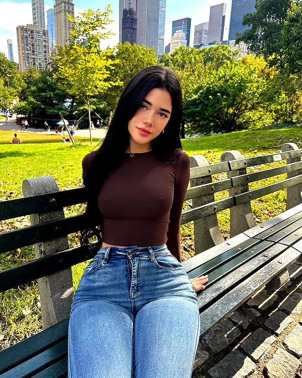vanessa.rhd instagram image archive image
