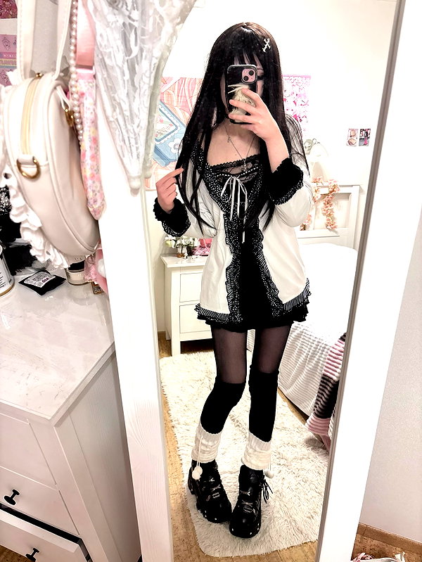 mie.llune instagram image archive image