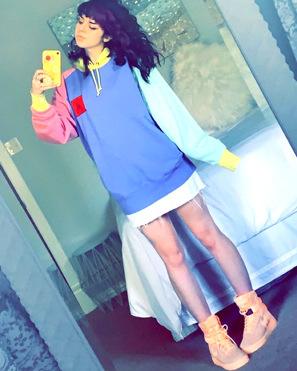 yeahimcaroline instagram image archive image