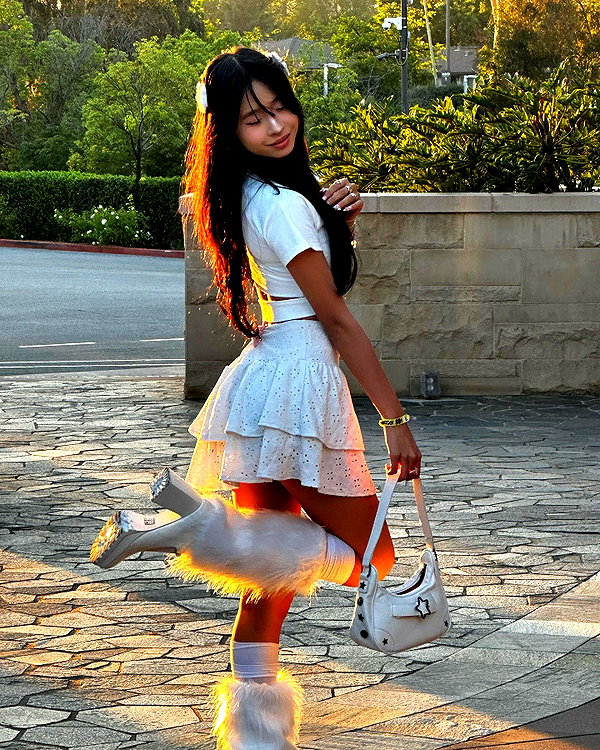 princessamelia_official instagram image archive image