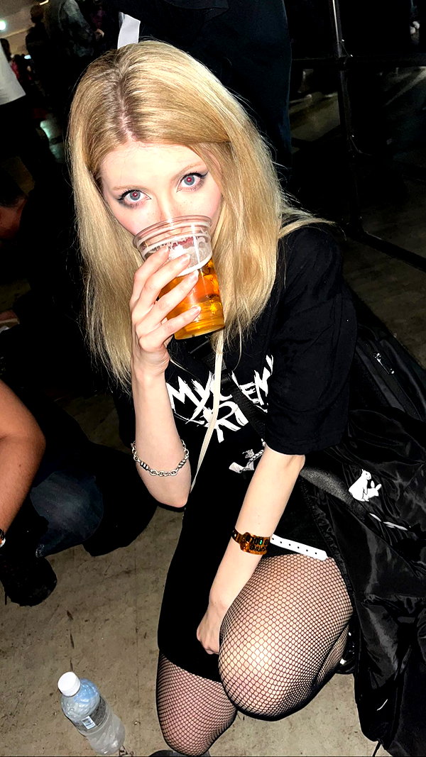 peachmilky_ instagram image archive image