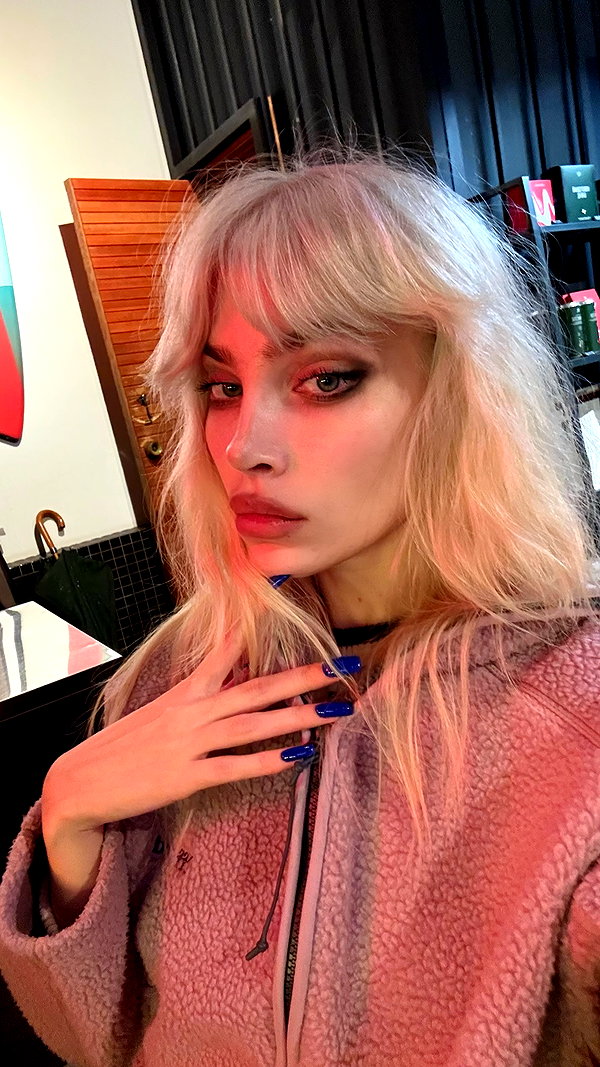 anya4everr instagram image archive image