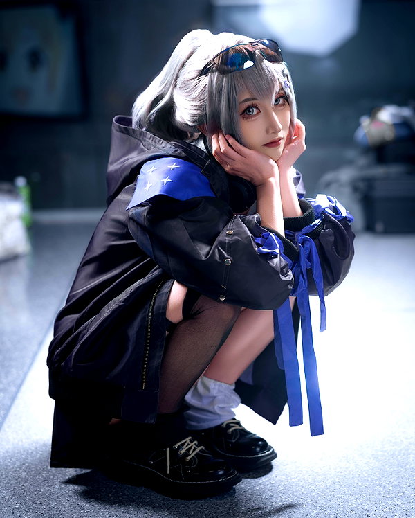 miee_cos instagram image archive image