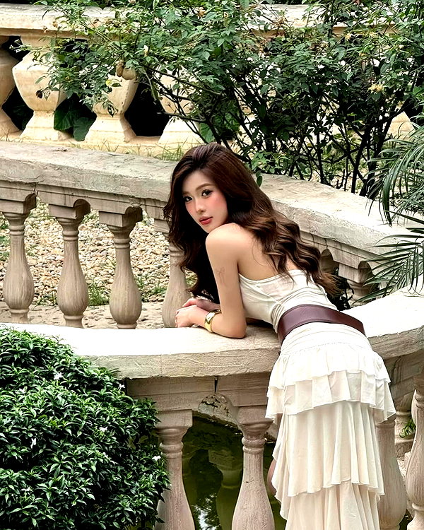 lyhythuedoxinh instagram image archive image