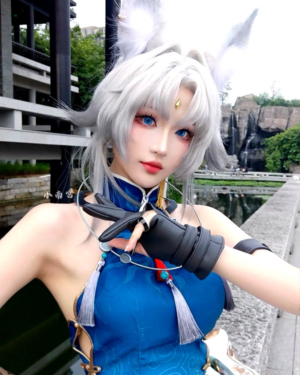 gallery_cosplayer instagram image archive image