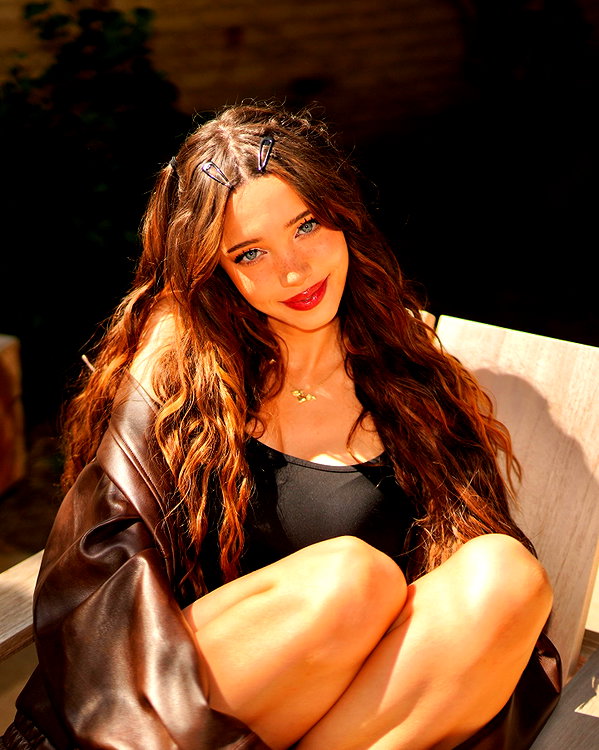 lydiavioletofficial instagram image archive image