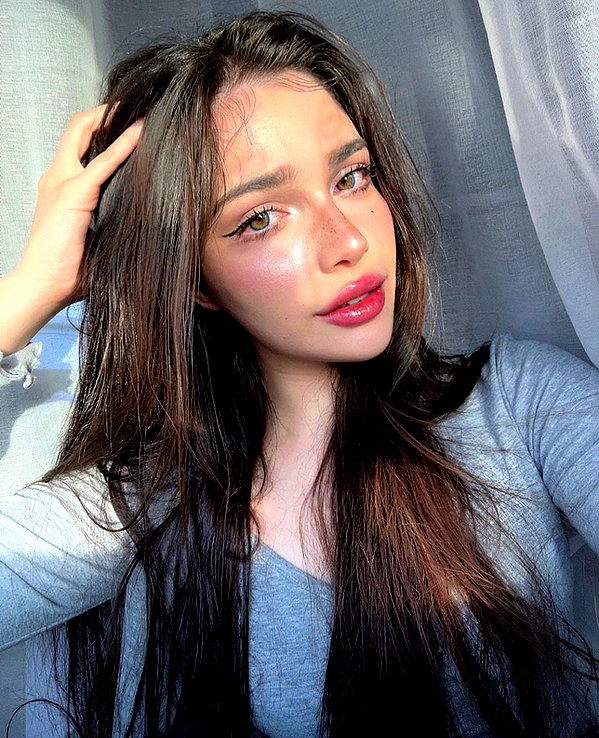 baddiesessence instagram image archive image