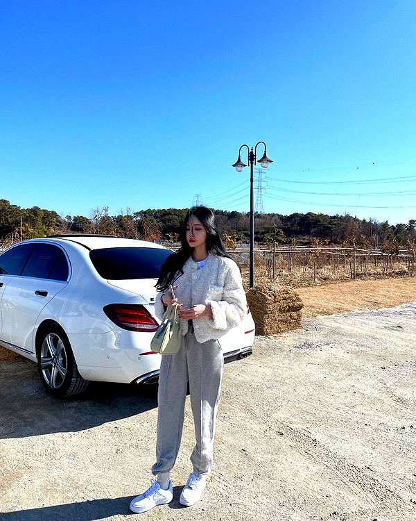 daxbin instagram image archive image