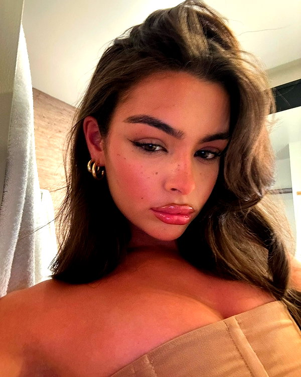 oliviaphillipps instagram image archive image