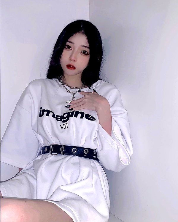 nixqq.425_ instagram image archive image