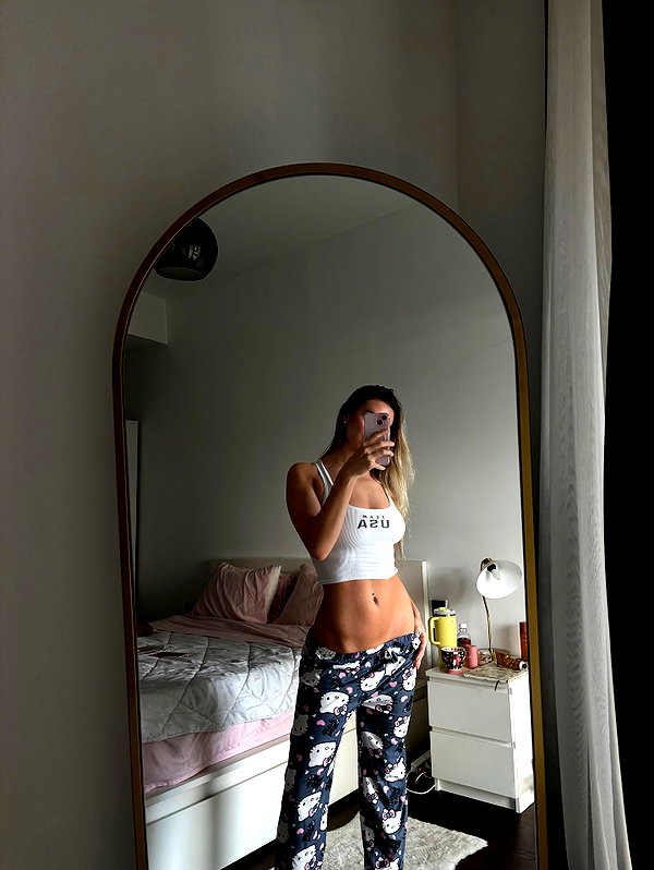 kaylasimmmons instagram image archive image