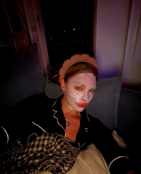 maya.keyy instagram image archive image