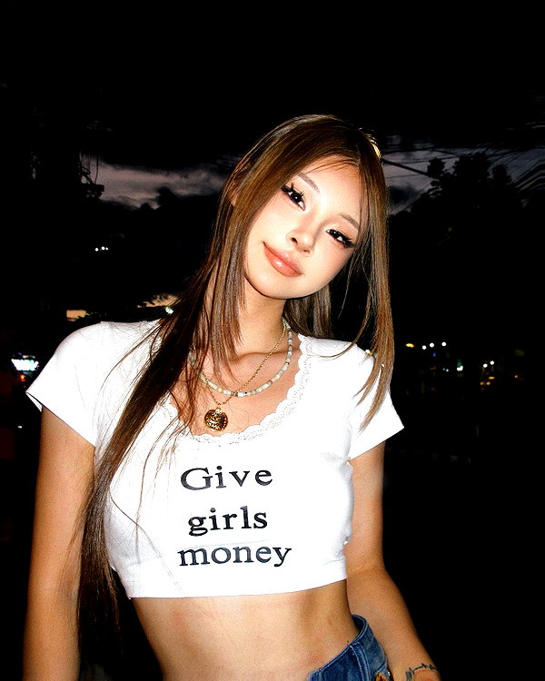 ll.lu1s instagram image archive image
