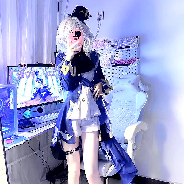 gallery_cosplayer instagram image archive image