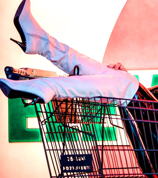luxlo.xo instagram image archive image