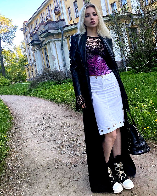 anya4everr instagram image archive image
