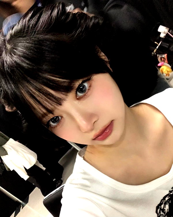 hhh.e_c.v instagram image archive image