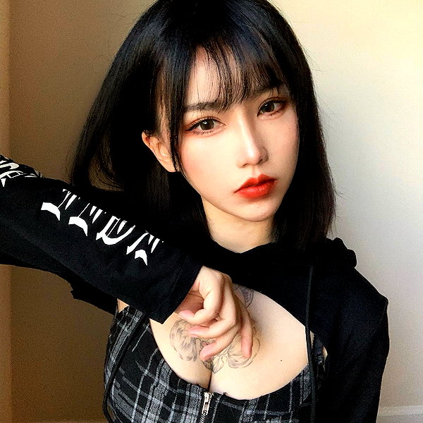 rakukoo instagram image archive image
