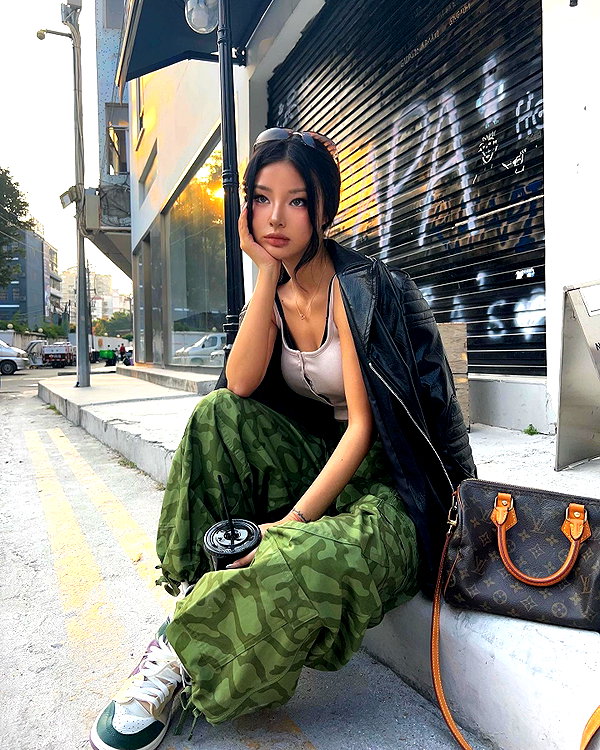 ll.lu1s instagram image archive image