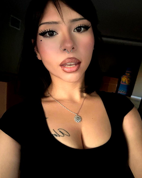 shay.la__ instagram image archive image