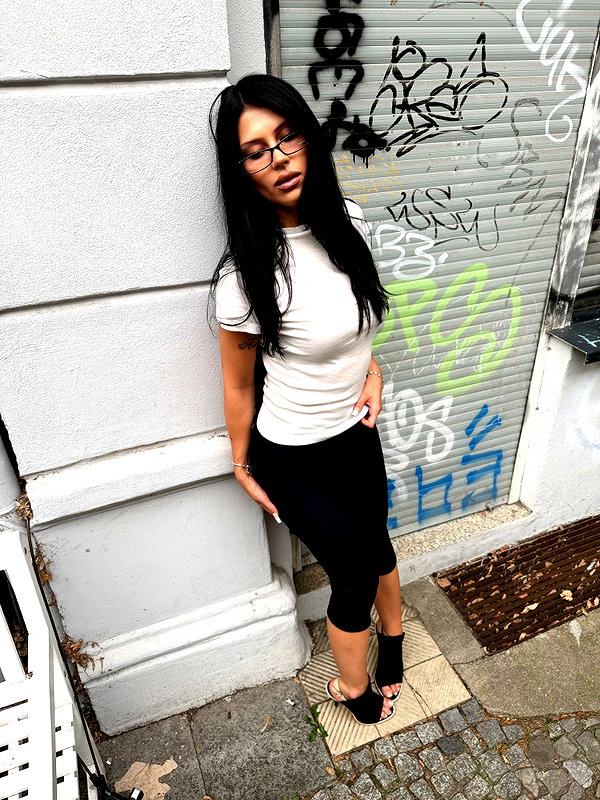 karolinaawasik instagram image archive image