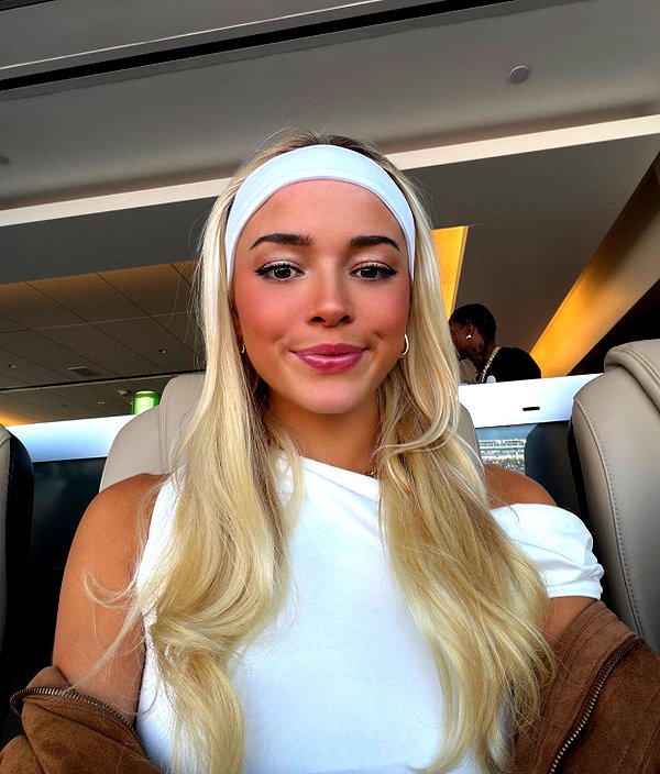 livvydunne instagram image archive image