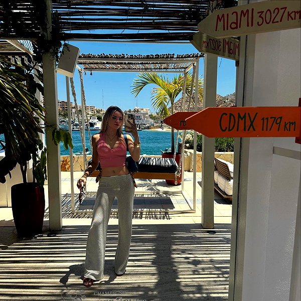analuvillarreal instagram image archive image