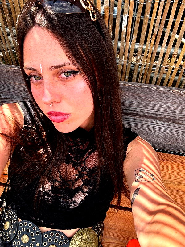 nicole.shpo instagram image archive image