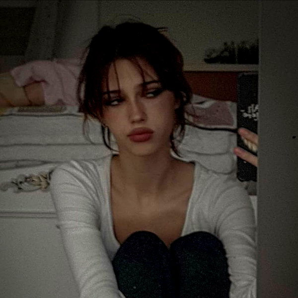 leyla.annemarie instagram image archive image
