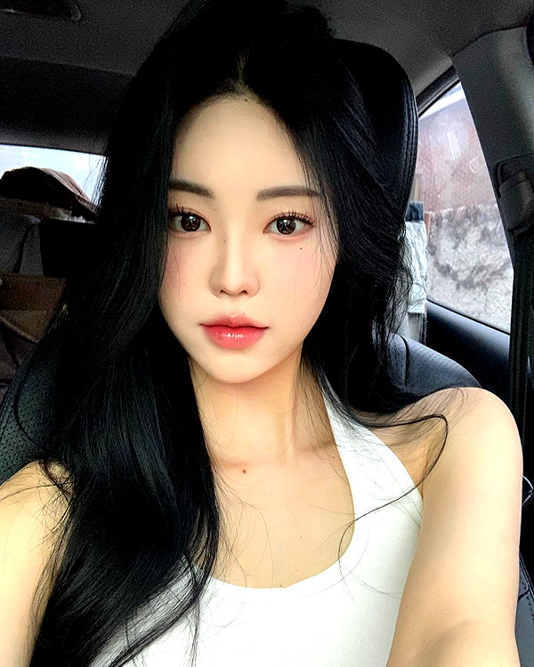 daxbin instagram image archive image