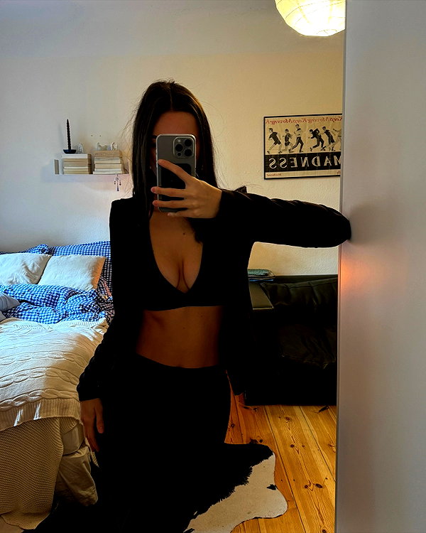 emmaaurora instagram image archive image