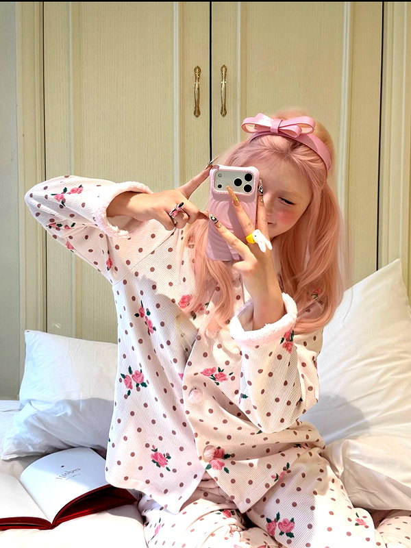 fair_mua instagram image archive image