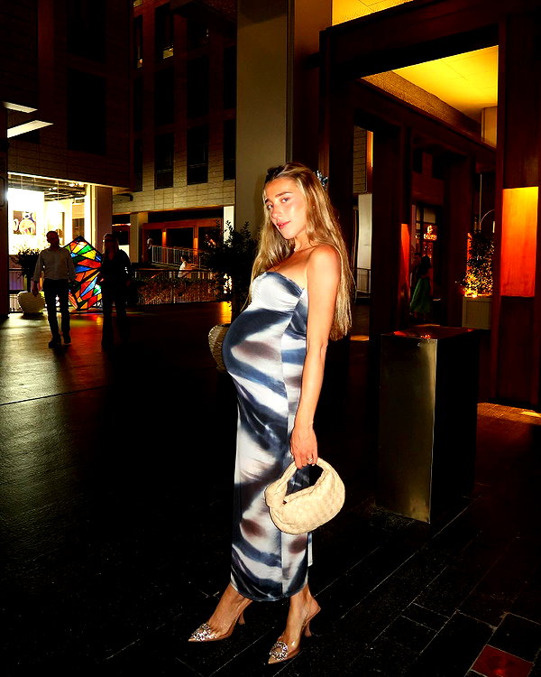 annezivi instagram image archive image