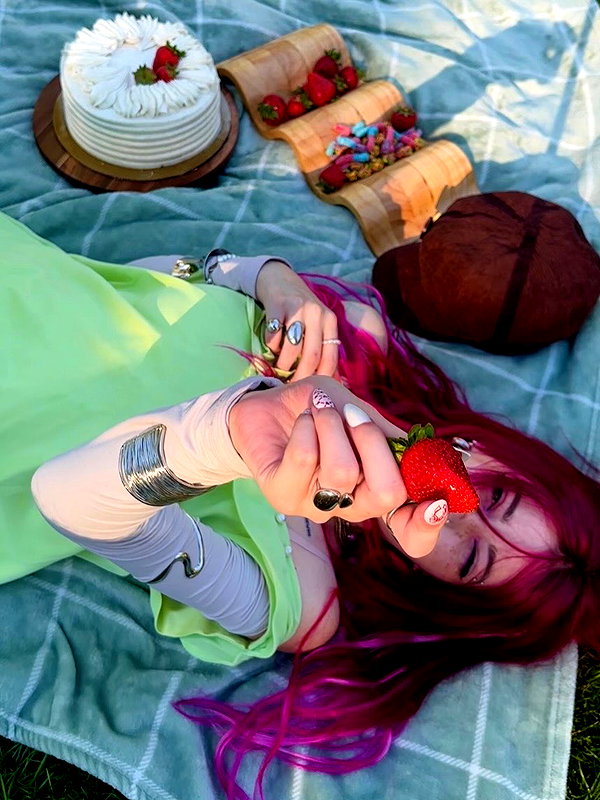 animechika_ instagram image archive image