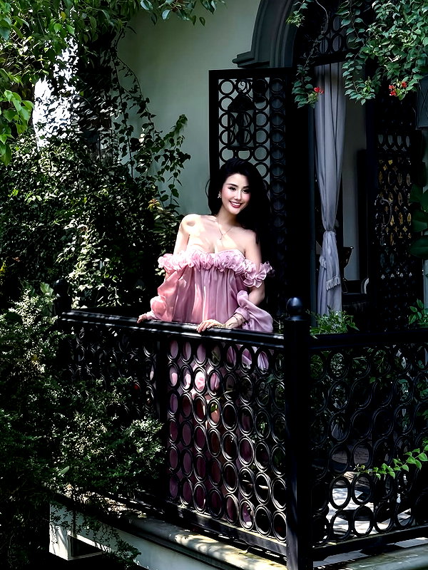 lyhythuedoxinh instagram image archive image