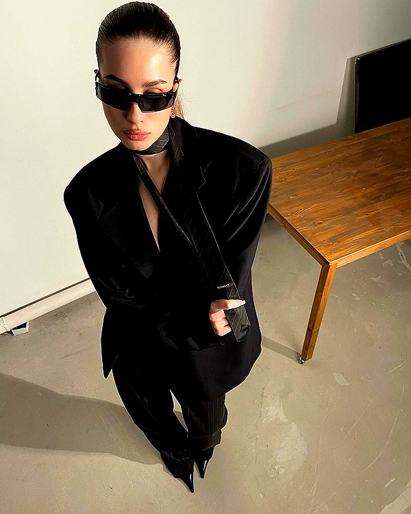 kkwwwv instagram image archive image