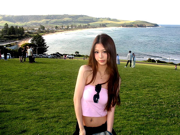 ywwyiiing instagram image archive image