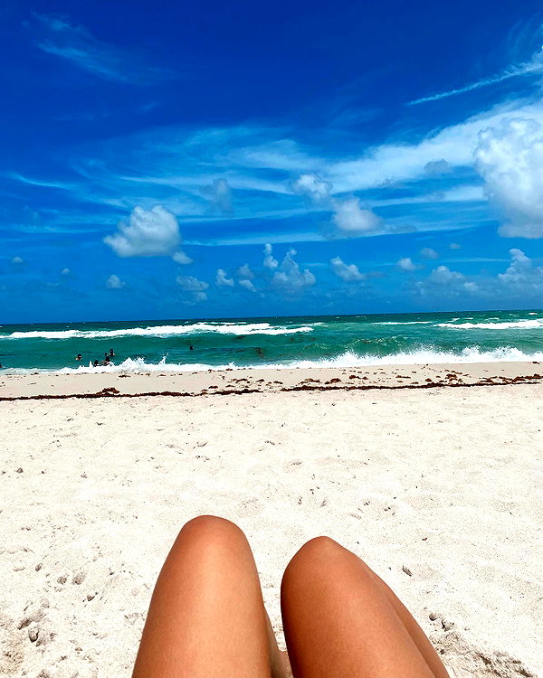 allie_dunn instagram image archive image