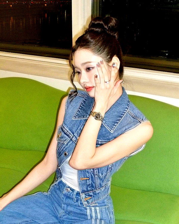 dear.zia instagram image archive image