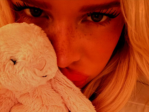 sophiecharlotth instagram image archive image