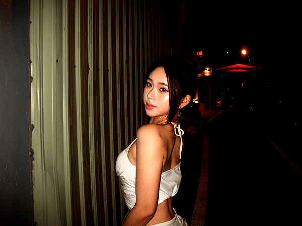 e.shao_417 instagram image archive image