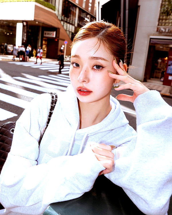 dear.zia instagram image archive image