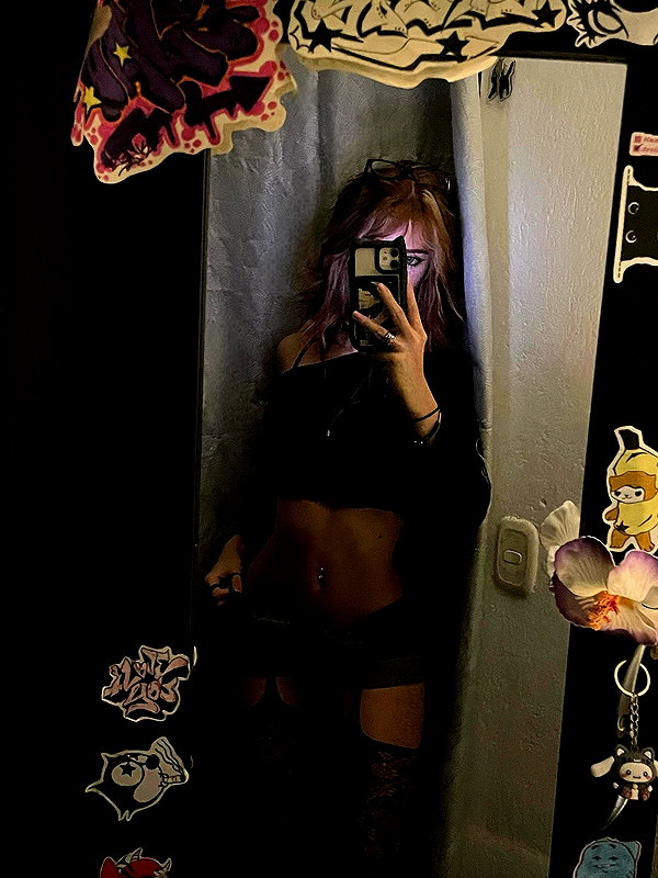 shevaal_x instagram image archive image