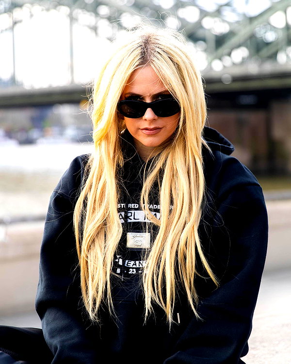avrillavigne instagram image archive image